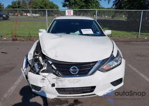 2018 Nissan Altima 2.5 S z USA, uszkodzony, nr VIN 1N4AL3AP4JC161482